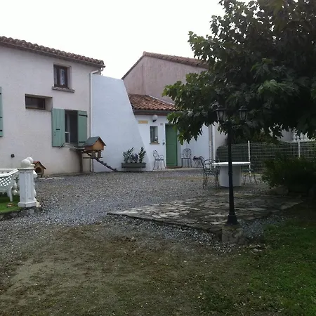 Les Capucines Au Domaine De La Pendule Penzion *